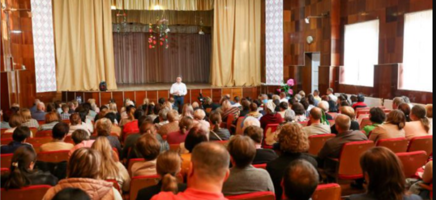 cetatenii din comuna sarata veche