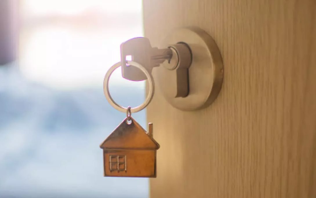 De ce nu ar trebui să îți lași cheile în ușă noaptea. Sfaturi de securitate de la experți
