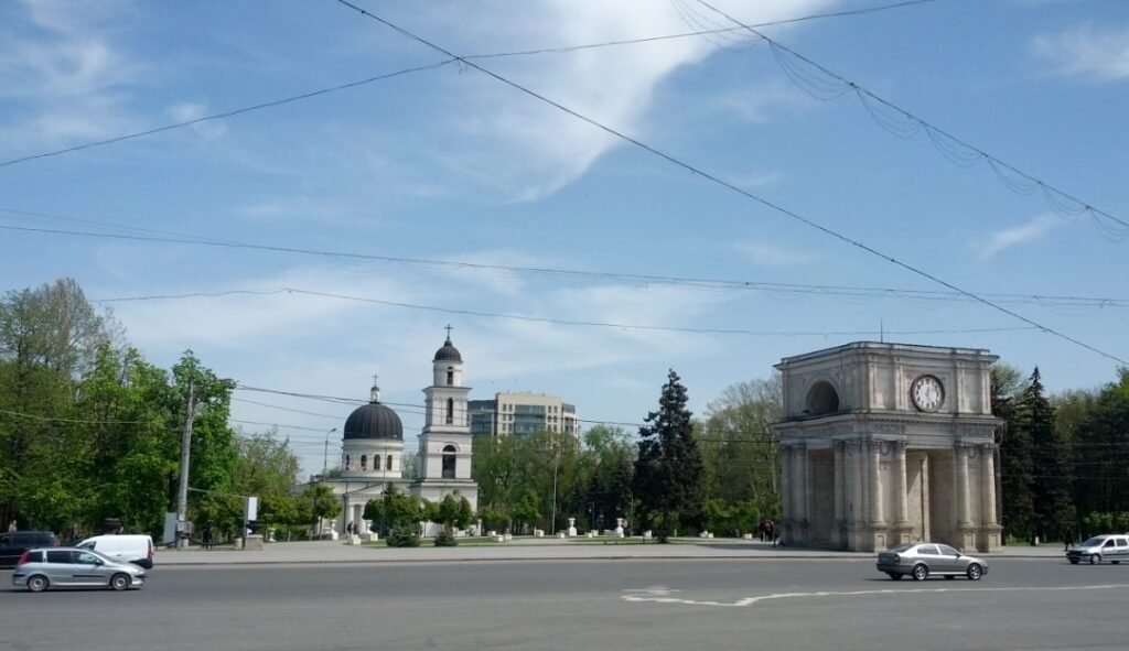 Piața Marii Adunări Naționale va fi închisă duminică pentru transportul rutier 1 Piața Marii Adunări Naționale va fi închisă duminică pentru transportul rutier