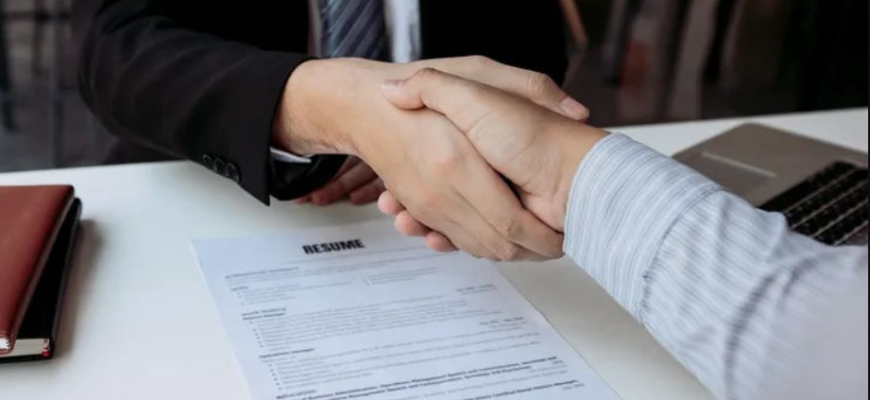 plasate in campul muncii