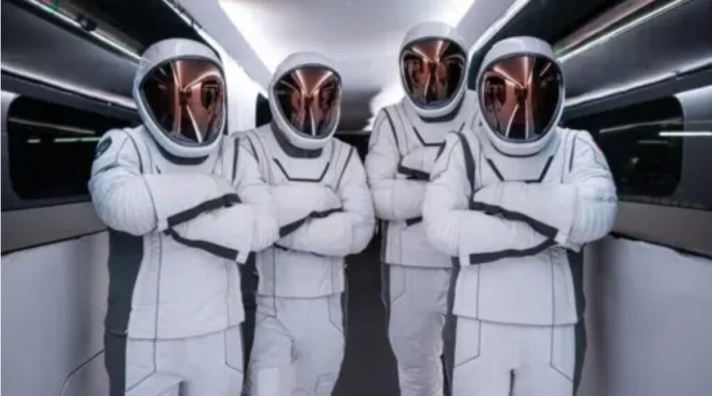 SpaceX trimite doi oameni în spațiu. Cine sunt exploratorii lui Elon Musk 1 SpaceX trimite doi oameni în spațiu. Cine sunt exploratorii lui Elon Musk