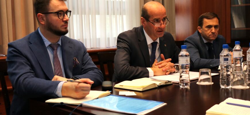 secretarul de stat valeriu mija si coordonatorul pentru activitati economice