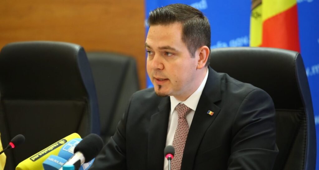 Tudor Ulianovschi – mesaj dur, adresat guvernării: “Puterea și-a asmuțit câinii asupra noastră!” 1 Tudor Ulianovschi – mesaj dur, adresat guvernării: “Puterea și-a asmuțit câinii asupra noastră!”