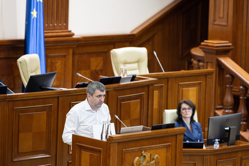 votat in prima lectura