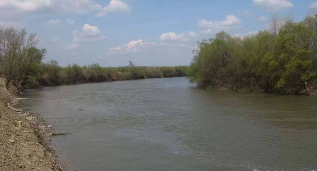 Autorităţile din România şi R. Moldova au derulat prima întrunire tehnică pe marginea construcției podului peste Prut la Ungheni 1 Autorităţile din România şi R. Moldova au derulat prima întrunire tehnică pe marginea construcției podului peste Prut la Ungheni