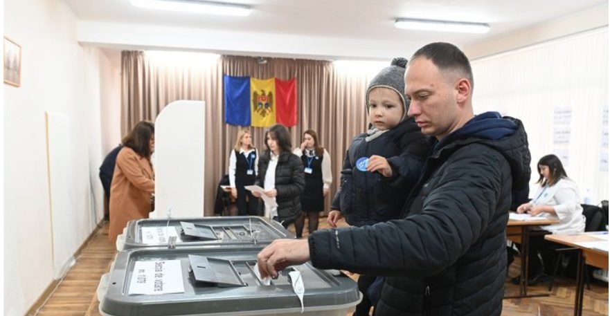 După numărarea a peste 1.463.000 de voturi: 50,08% dintre cetățeni au spus „DA”, în timp ce 49,92% au bifat opțiunea „NU”