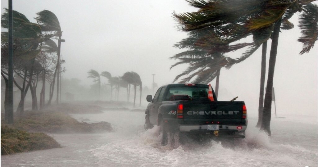 Uraganul Milton amenință Florida. Oficialii au ordonat evacuarea locuitorilor 1 Uraganul Milton amenință Florida. Oficialii au ordonat evacuarea locuitorilor