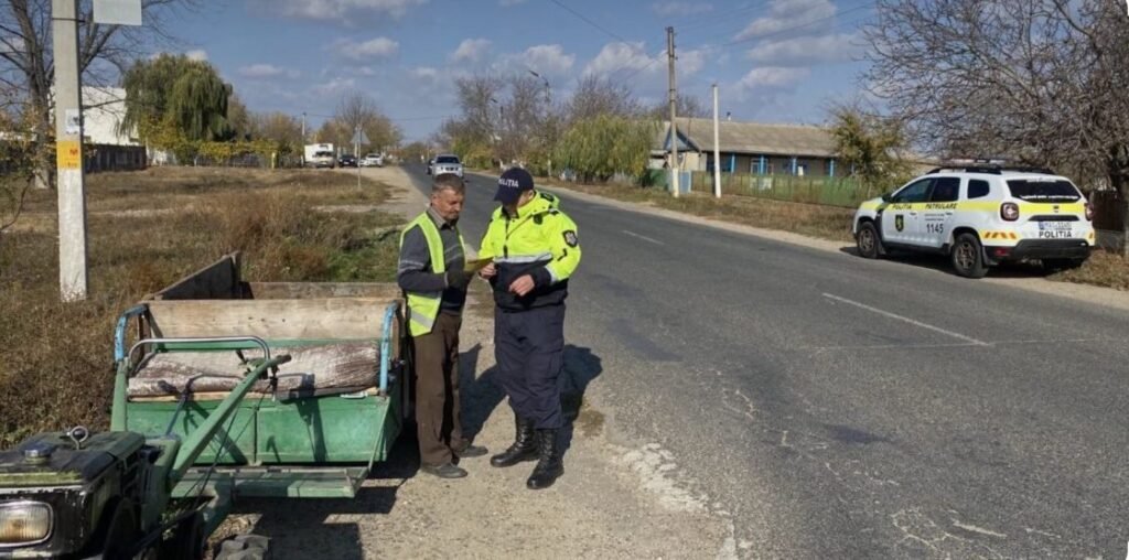 De la început anului, în țară au fost înregistrate 43 de accidente rutiere cu implicarea motocultoarelor 1 De la început anului, în țară au fost înregistrate 43 de accidente rutiere cu implicarea motocultoarelor