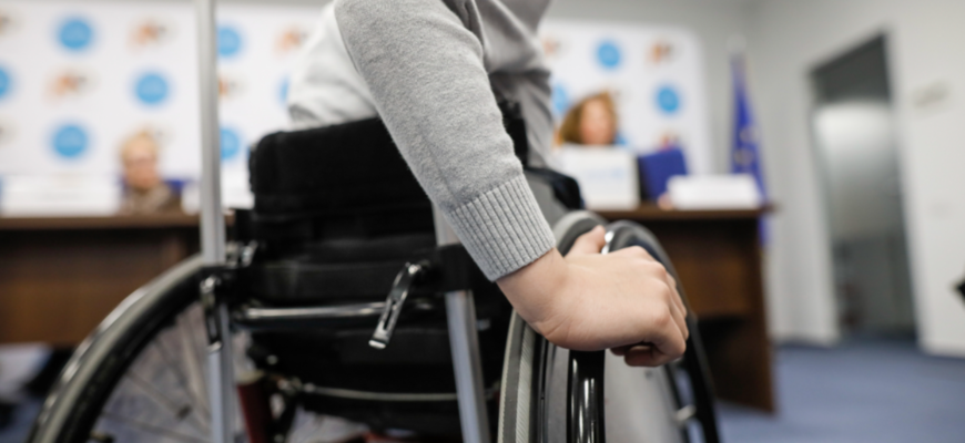 copii cu dizabilitati 2