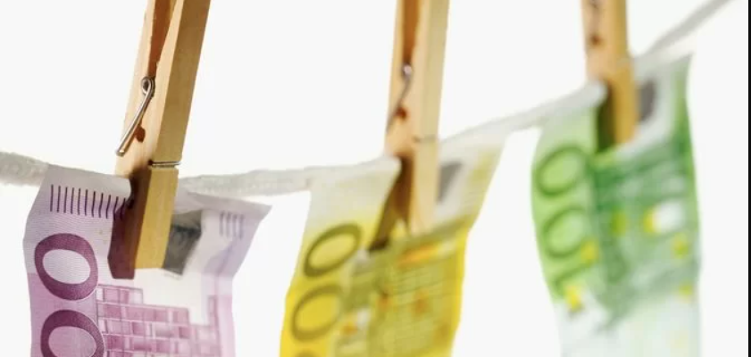 dosar de spalare de bani