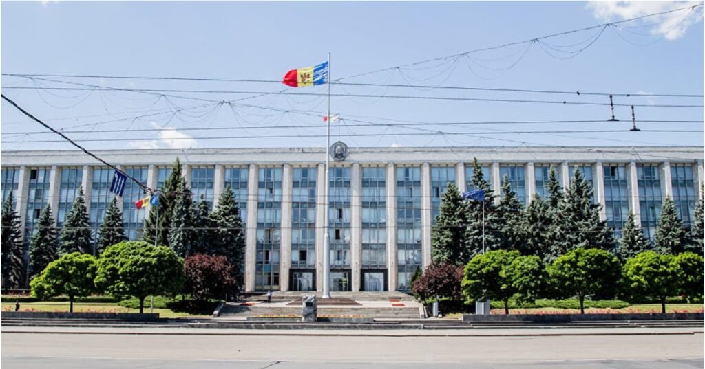 Guvernul va propune modificări în legislație pentru a grăbi examinarea dosarelor. Dorin Recean: „Așteptarea mea este ca lucrurile să se întâmple repede”
