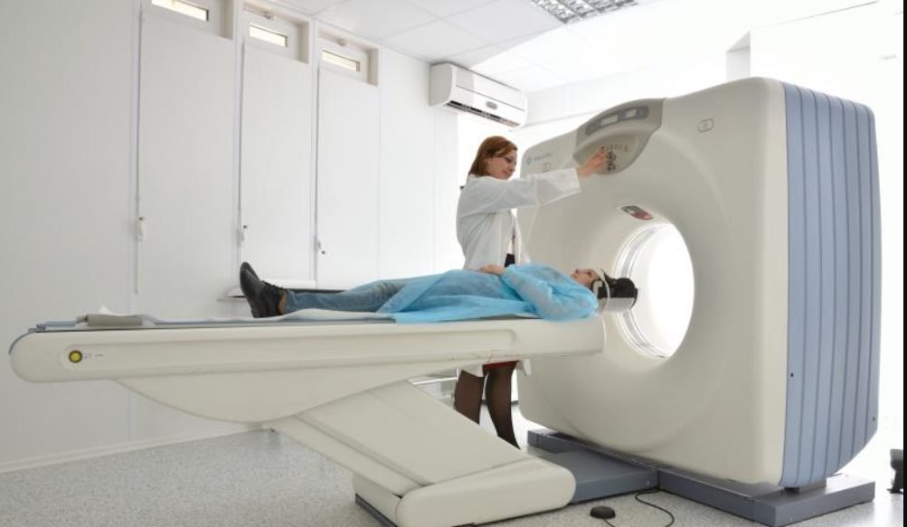 Bolnavii de cancer beneficiază mai rapid de investigații de înaltă performanță, anunță CNAM