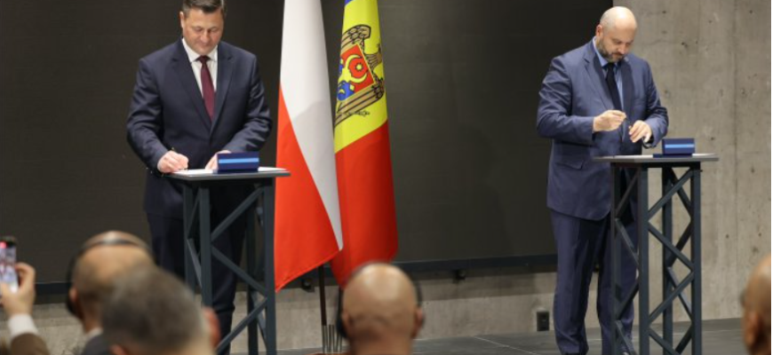 republica moldova si polonia