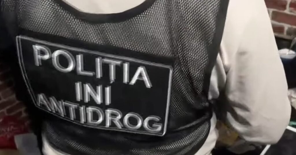 Captură impresionantă de droguri la Bălți. Doi membri ai unui grup infracțional au fost reținuți 1 Captură impresionantă de droguri la Bălți. Doi membri ai unui grup infracțional au fost reținuți