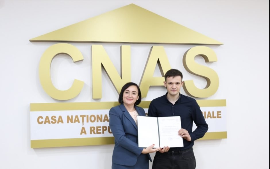 Tinerii de azi, funcționarii de mâine: Olivia Și Nicolae au încheiat cu succes stagiul plătit din cadrul CNAS 1 Tinerii de azi, funcționarii de mâine: Olivia Și Nicolae au încheiat cu succes stagiul plătit din cadrul CNAS
