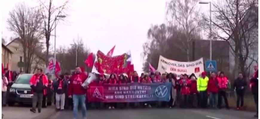 muncitorii din fabricile volkswagen promit greve