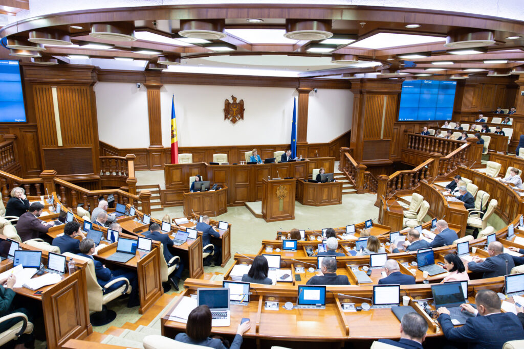 parlamentul a modificat