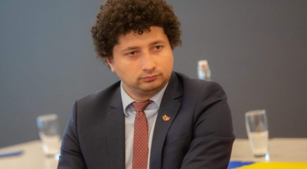 Radu Marian: "Ancheta privind Legea amnistiei trebuie făcută de instituțiile de drept, nu de o comisie parlamentară" 1 Intrarea în vigoare a legii privind decontările în numerar va fi amânată