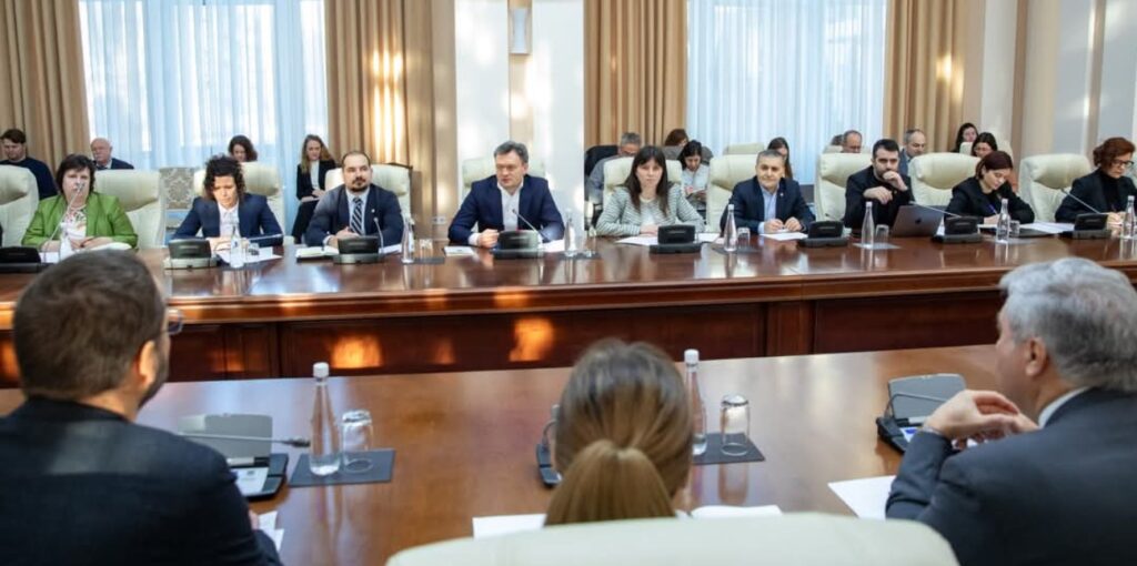 discutat cu partenerii externi 1