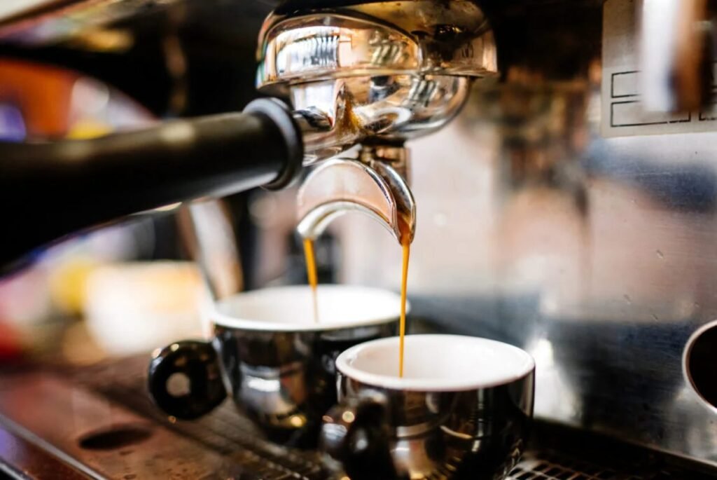 Industria cafelei cunoaște cea mai rapidă creștere. În 2027, moldovenii vor bea mai multe cești de cafea decât de ceai