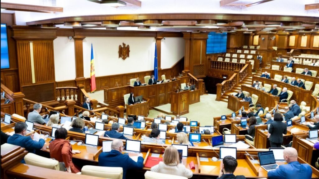 Parlamentul a aprobat un set de măsuri pentru îmbunătățirea legislației privind prevenirea și combaterea criminalității organizate
