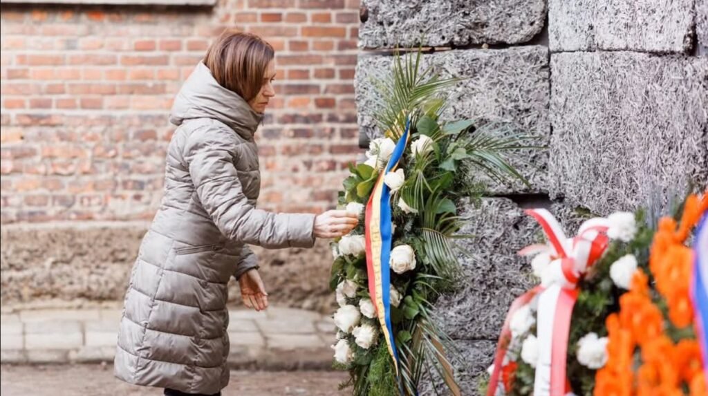 80 de ani de la eliberarea Auschwitz-Birkenau - Maia Sandu subliniază datoria de a păstra memoria Holocaustului 1 80 de ani de la eliberarea Auschwitz-Birkenau - Maia Sandu subliniază datoria de a păstra memoria Holocaustului