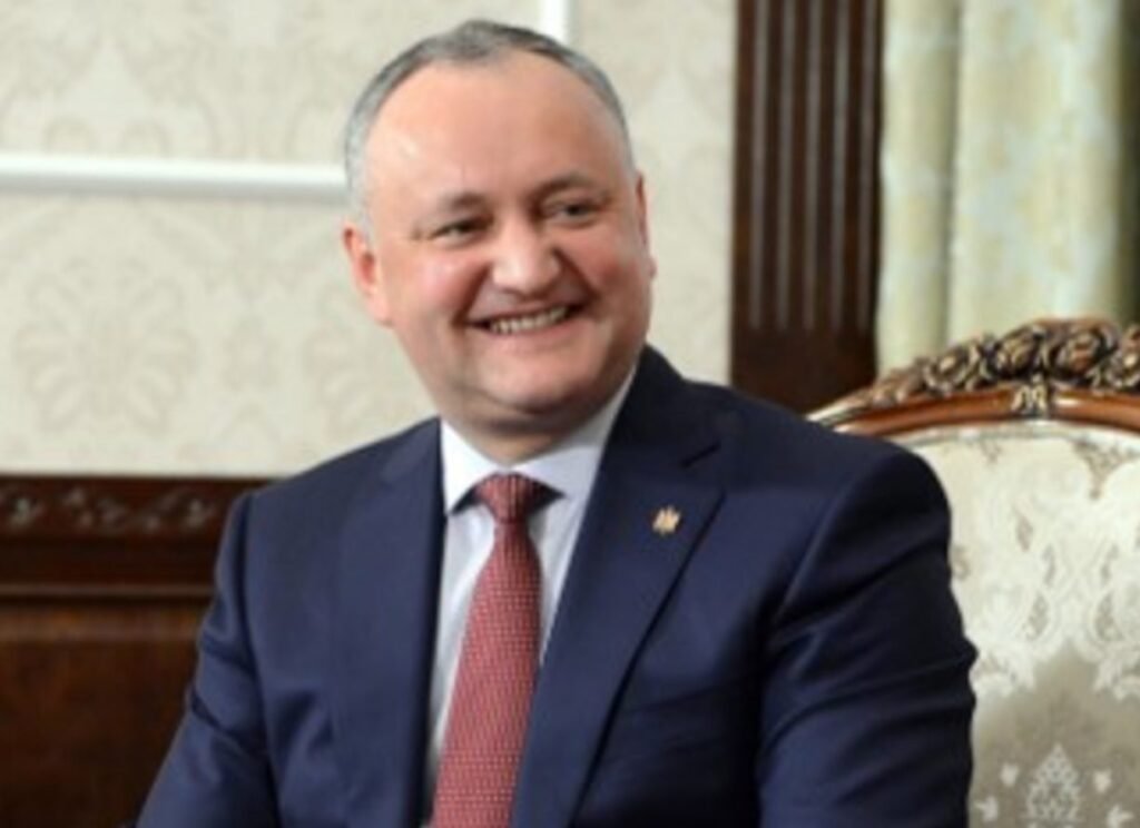 Al cincilea președinte al R. Moldova, Igor Dodon, împlinește astăzi 50 de ani