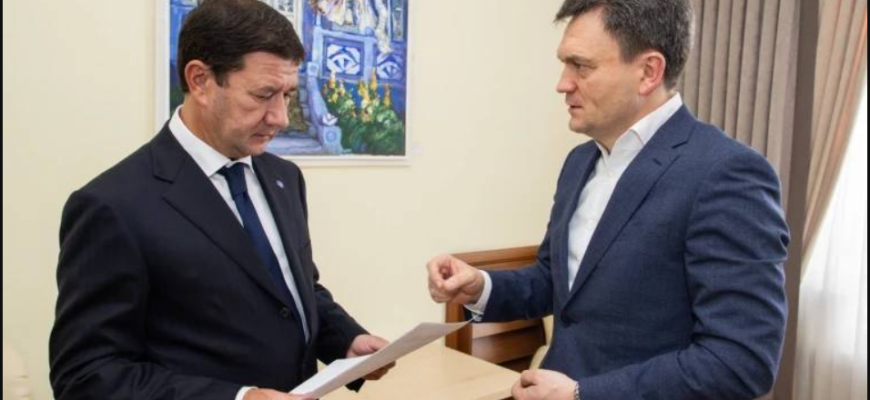 ingrijorarea privind noul manual de istorie