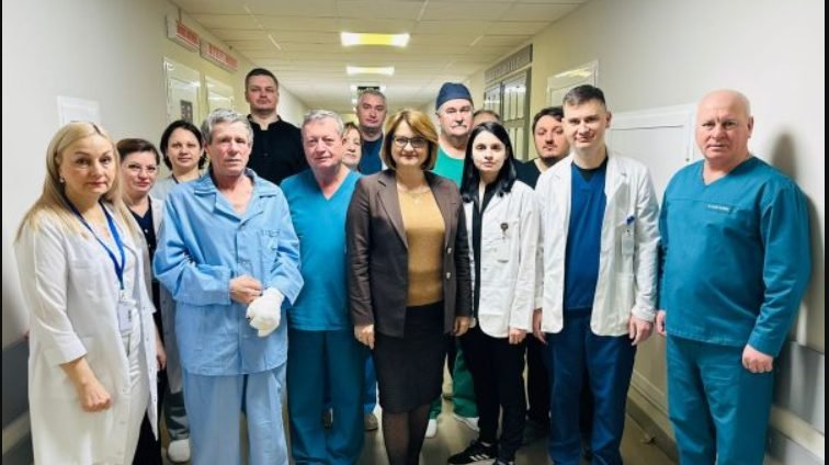 Medicii microchirurgi de la Institutul de Medicină Urgentă au replantat degetele mâinii unui bărbat