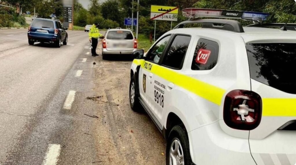 VIDEO// Trei șoferi beți criță, înlăturați de la volan și sunt cercetați penal
