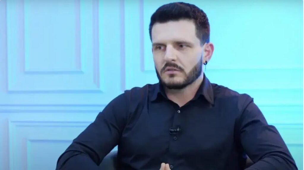 VIDEO// ”Încearcă să mă amenințe”. Soțul Liubei Babuțchi, victima din salonul de înfrumusețare, spune că a fost avertizat să nu investigheze până la capăt moartea soției 2 VIDEO// ”Încearcă să mă amenințe”. Soțul Liubei Babuțchi, victima din salonul de înfrumusețare, spune că a fost avertizat să nu investigheze până la capăt moartea soției