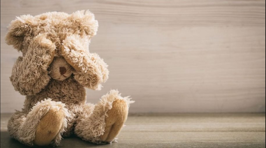 Condamnat la 20 de ani de închisoare pentru că și-ar fi abuzat sexual fiica vitregă pe parcursul a 13 ani