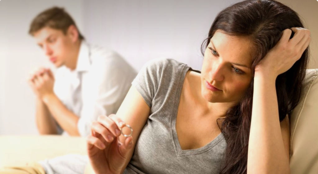 casatoriile in declin divorturile in crestere