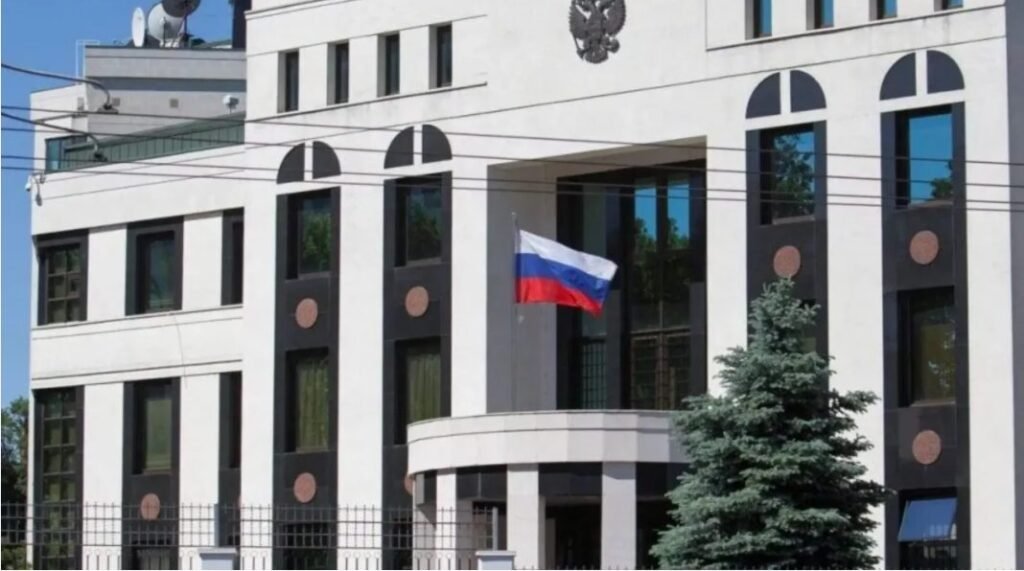 Trei angajați ai Ambasadei Federației Ruse la Chișinău, declarați persona non-grata