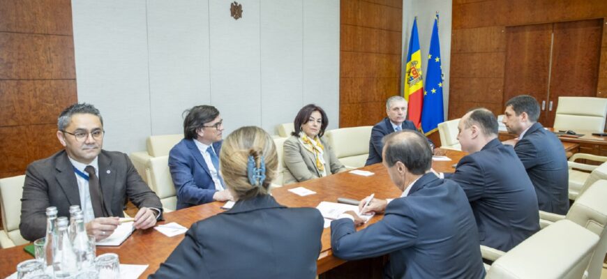 discutii cu directorul biroului osce