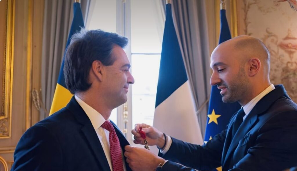 Fostul ministru de Externe, Nicu Popescu, decorat cu cea mai înaltă distincție a Republicii Franceze