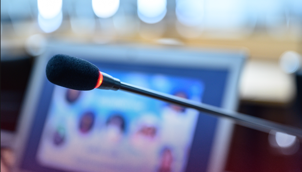 invitat de comisia de evaluare