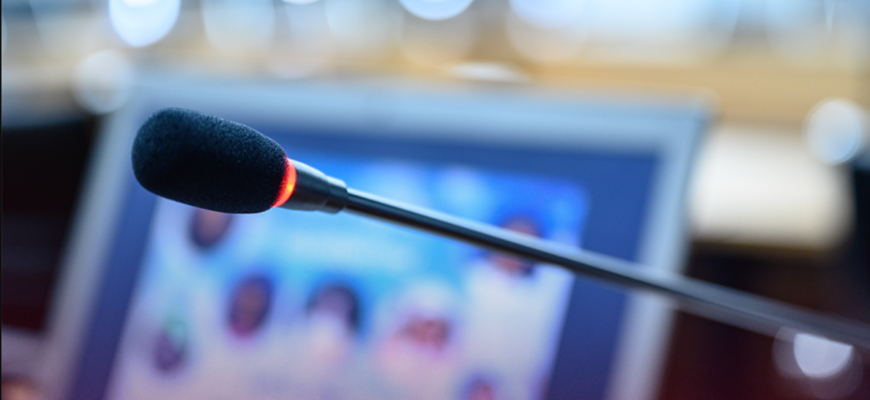 invitat de comisia de evaluare