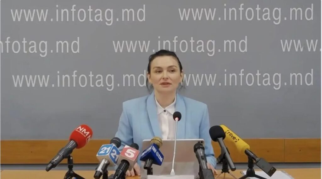 VIDEO// Victoria Furtună a anunțat viziunea formațiunii „Moldova Mare”: “Reformă economică, sprijin pentru diaspora și justiție fără influențe politice” 2 VIDEO// Victoria Furtună a anunțat viziunea formațiunii „Moldova Mare”: “Reformă economică, sprijin pentru diaspora și justiție fără influențe politice”