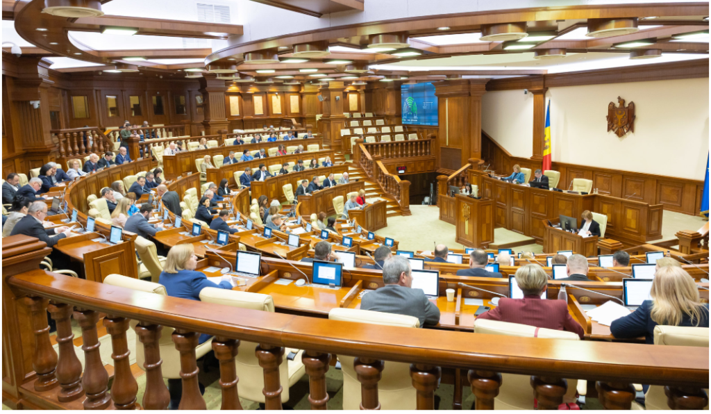 parlamentul a adoptat modificari