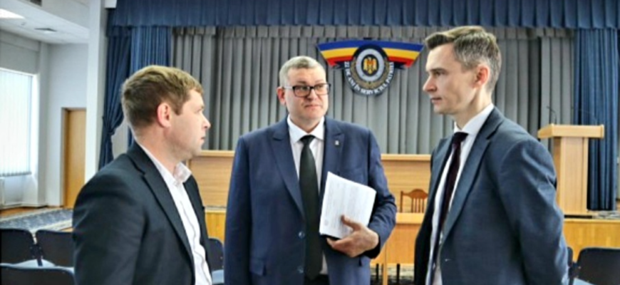 prezentat colectivului