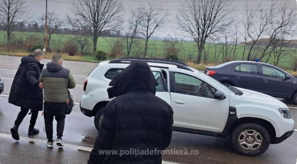 VIDEO// Soțul unui procuror din Chișinău, reținut în România pentru furtul mai multor Range Rover-uri de lux din Italia 2 VIDEO// Soțul unui procuror din Chișinău, reținut în România pentru furtul mai multor Range Rover-uri de lux din Italia