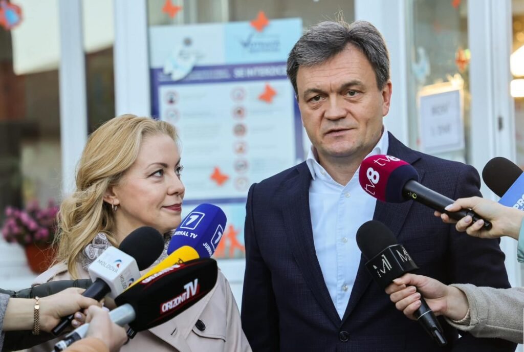 DOC// Averea de milioane a familiei Recean. Salariul premierului constitutie doar 3% din venitul cuplului 4 DOC// Averea de milioane a familiei Recean. Salariul premierului constitutie doar 3% din venitul cuplului