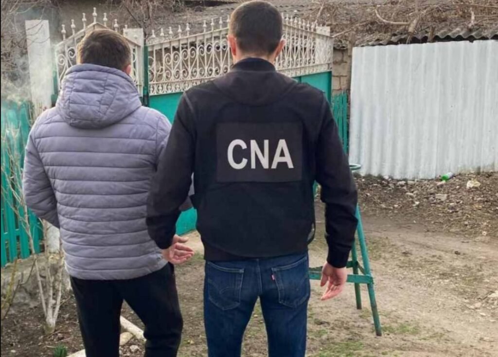 Doi bărbați din Orhei au fost reținuți într-un dosar de trafic de influență