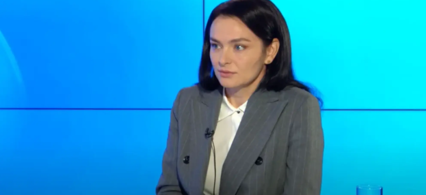 victoria furtuna critica