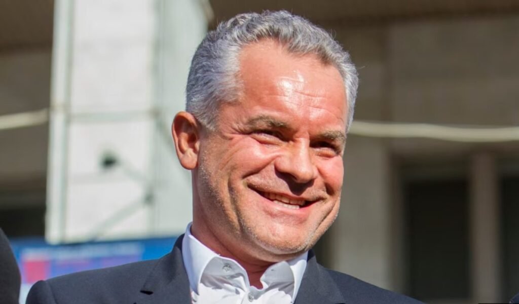 Vlad Plahotniuc acuză guvernarea PAS că tergiversează intenționat extrădarea sa din Grecia: ”Celor din PAS le este frică de revenirea mea” 1 Vladimir Plahotniuc are cetățenia Mexicului? Iată ce apare pe site-ul Interpol
