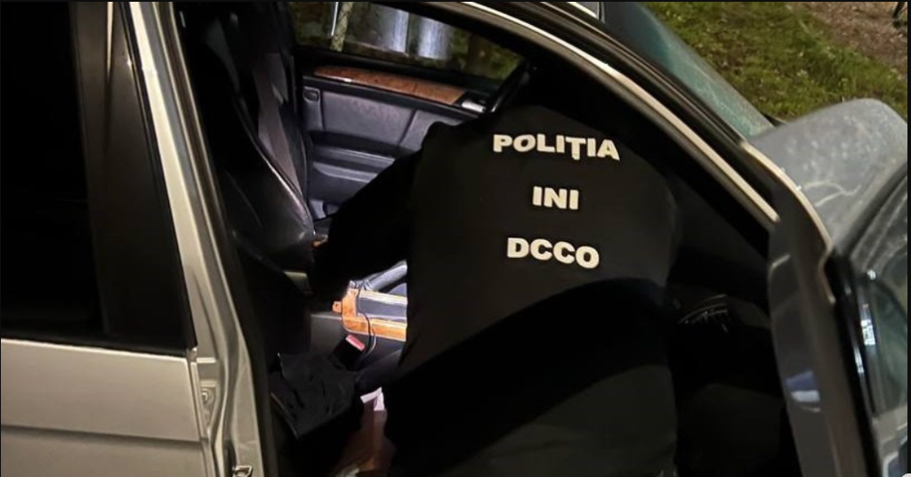 Șantajat cu 130.000 euro, ca să revină în casa părintească din Otaci. Tată și fiu – cercetați penal 1 cercetati penal