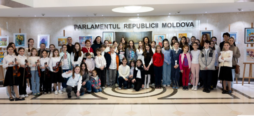 expozitie cu lucrari