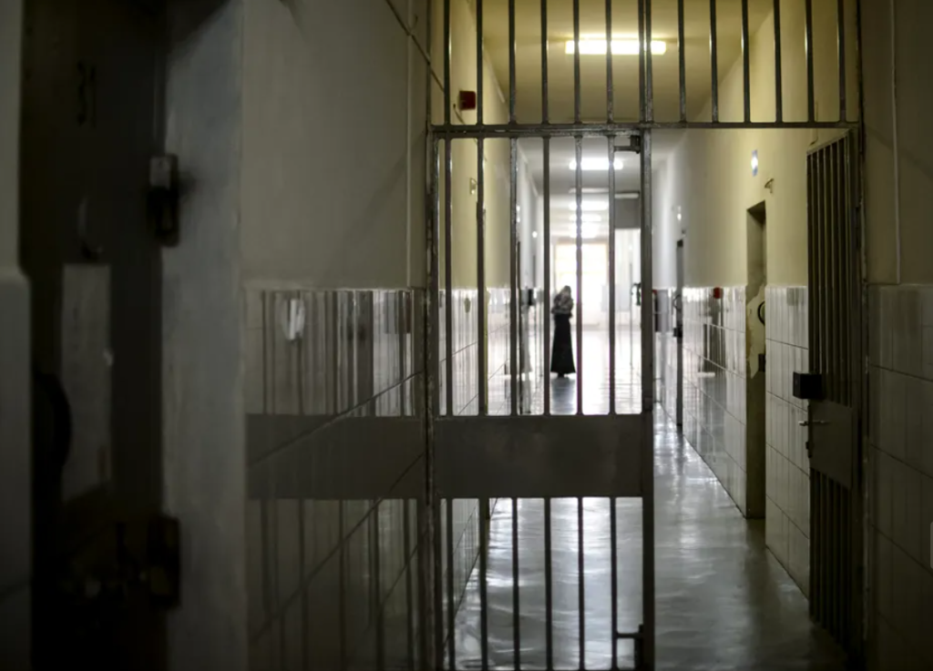 perchezitii in penenticiare