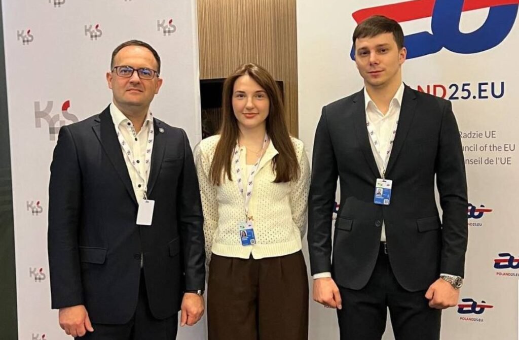 Schimbul continuu de experiență și preluarea bunelor practici europene – priorități strategice pentru Serviciul Vamal 1 Schimbul continuu de experiență și preluarea bunelor practici europene – priorități strategice pentru Serviciul Vamal